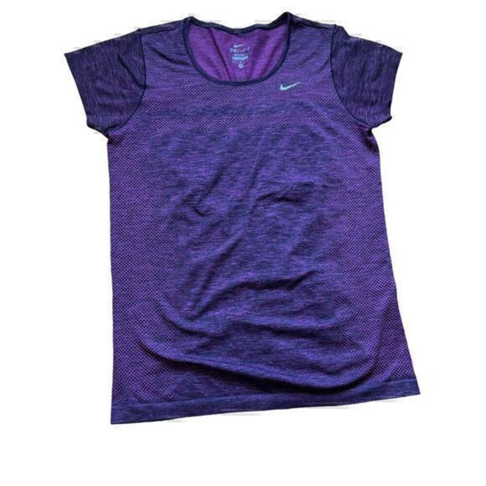 Nike Dri-fit t-shirt medium purple activewear, active leisure yoga running